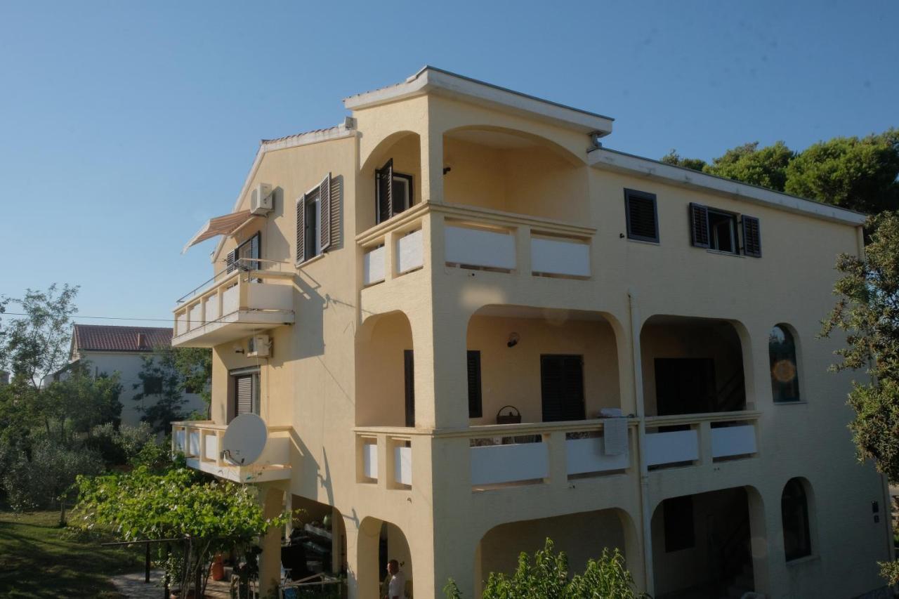נין Apartmani Bosiljka מראה חיצוני תמונה