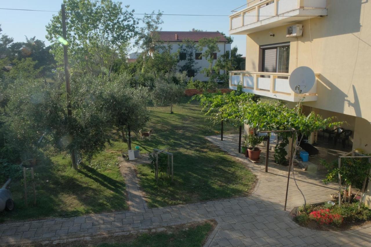 נין Apartmani Bosiljka מראה חיצוני תמונה
