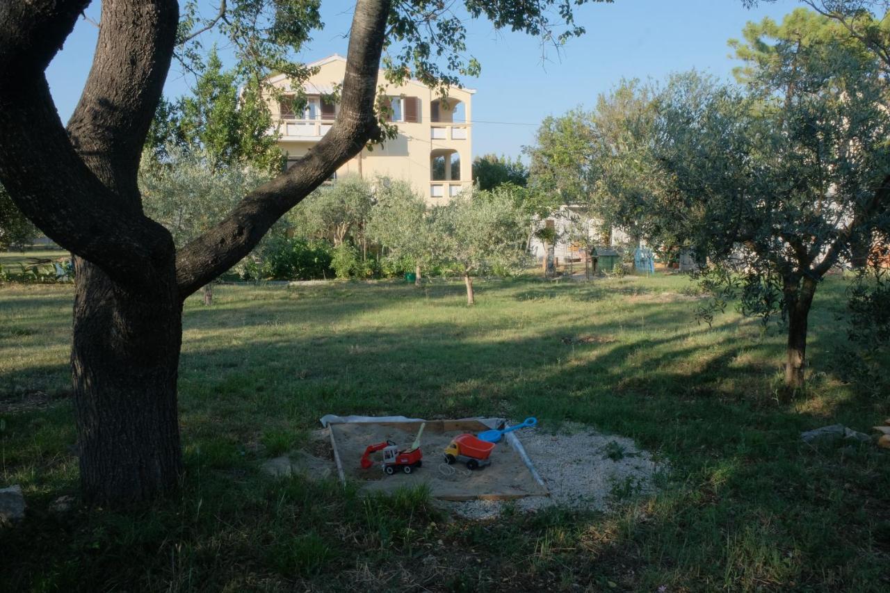 נין Apartmani Bosiljka מראה חיצוני תמונה