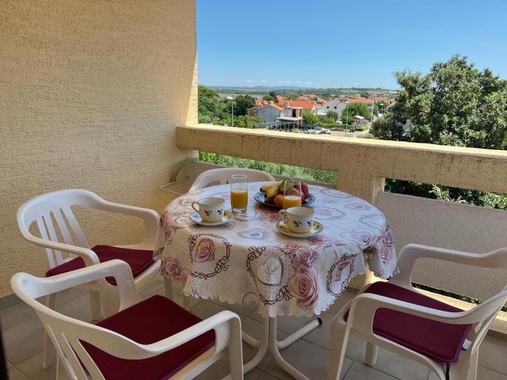 נין Apartmani Bosiljka מראה חיצוני תמונה